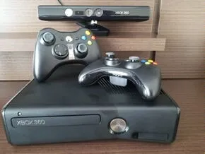 Console Xbox 360 Slim, 250GB, Kinect, 2 Controles, 1 Jogo, Microsoft - USADO  - Nova Era Games e Informática
