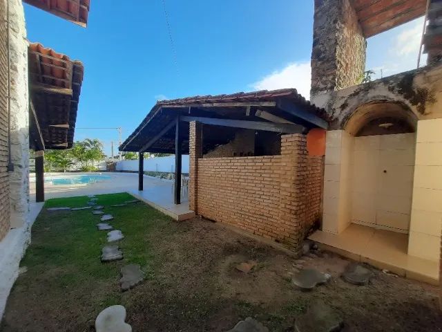 Casa em estilo rústico a 2km de Guarajuba, 3 quartos