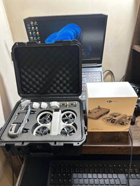 Drone DJI NEO - COMBO 3 baterias e controle RCN3