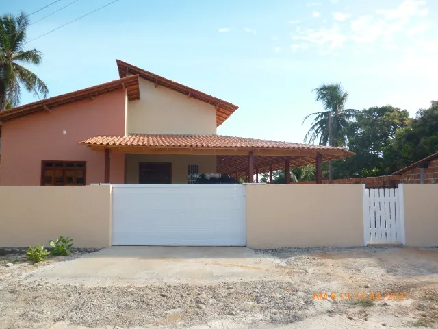 Casa Recanto dos Orixás, semi-nova, no centro da vila de barrinha a 350 m da praia