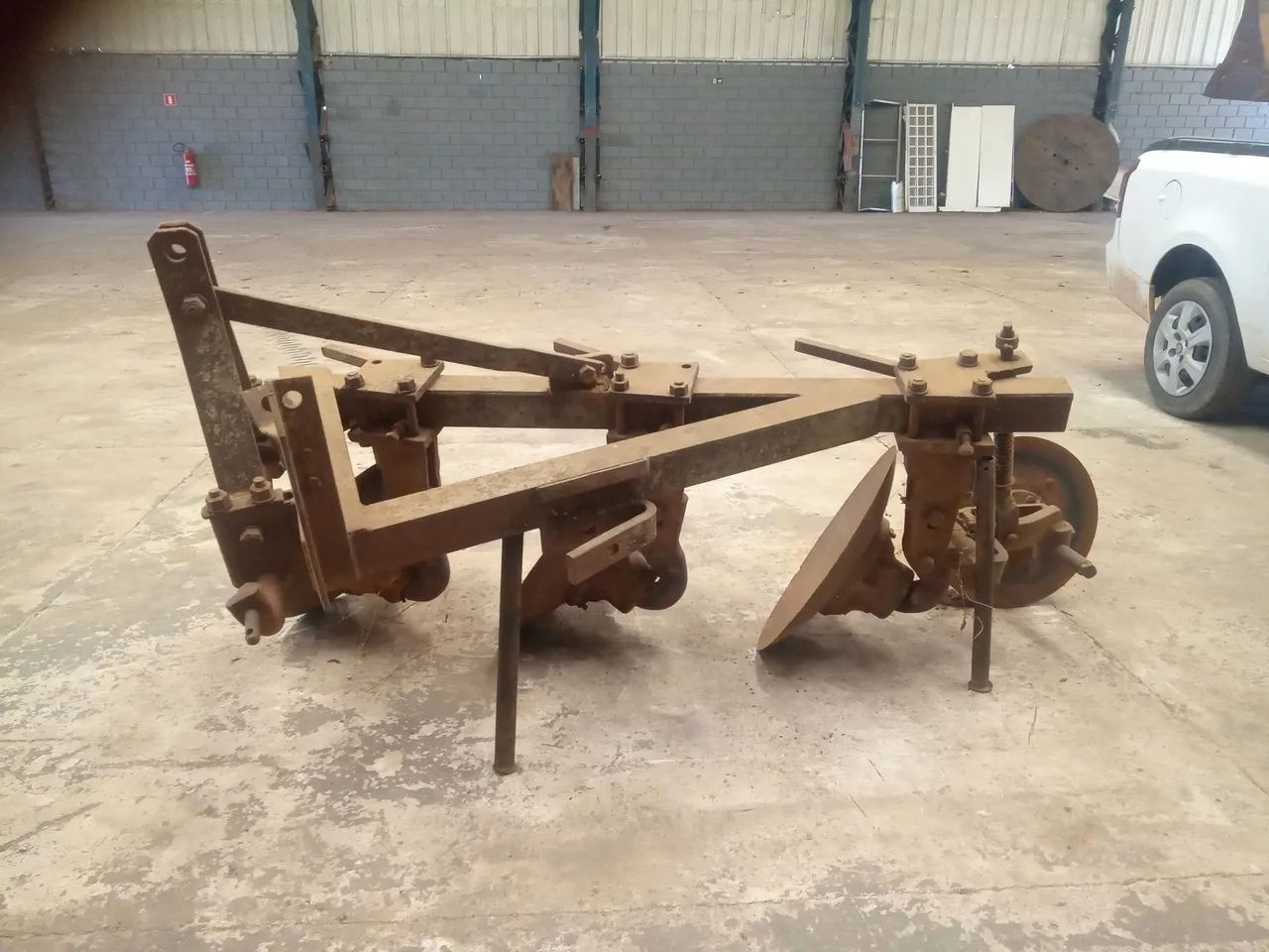 Arado de 3 discos para trator  - Foto 2