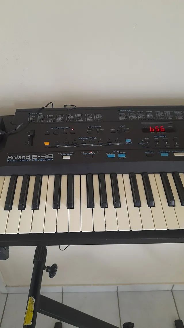 Teclado Arranjador Roland E-38 - Instrumentos musicais - Boehmerwald ...