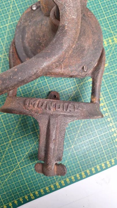 Moedor de café antigo ferro fundido  - Foto 2