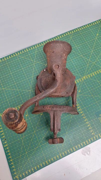 Moedor de café antigo ferro fundido 