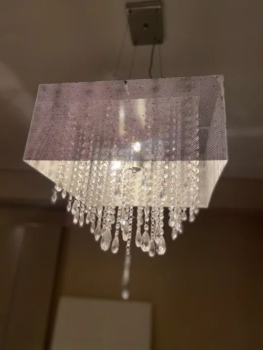 Lustre de cristal e alumínio 