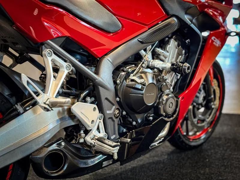 HONDA CBR 650F 2015 - Foto 10