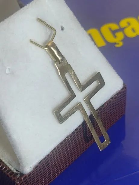 Pingente Cruz Lisa 40 mm 2.00 Gramas Maciço Ouro 18 Kilates                                - Foto 2