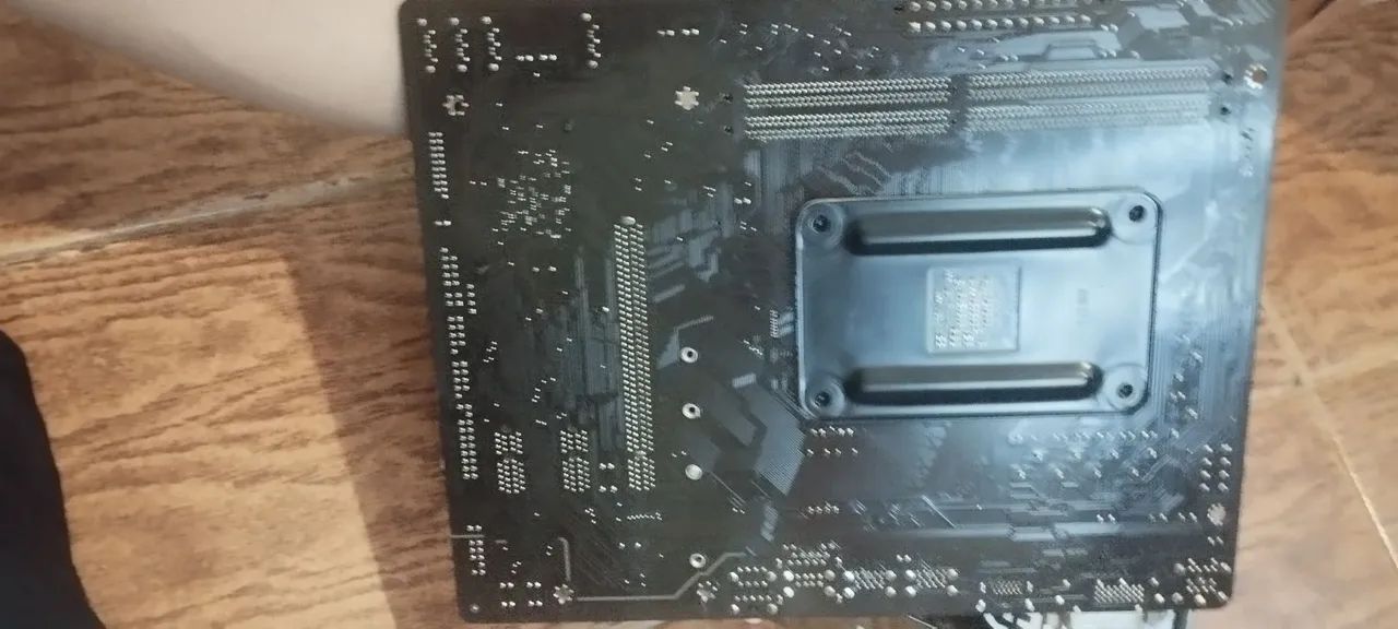 Placa-mãe A320m-H Gigabyte + Processador Ryzen 5 3400G + Fonte Aerocool KCAS 600W - Foto 3