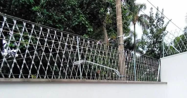 Tela laminada cerca cortante 1mt de altura  - Foto 3