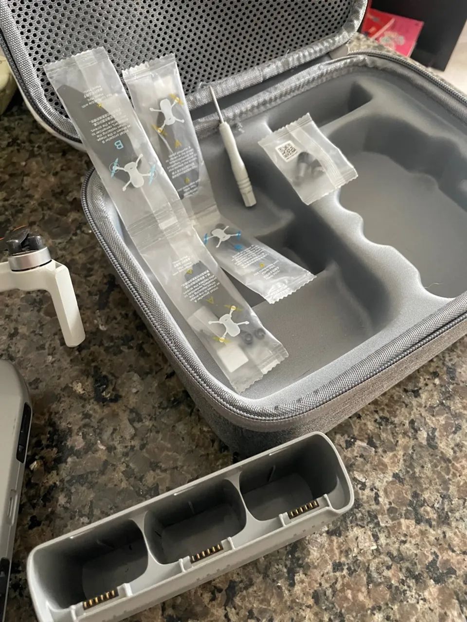 Drone DJI Mini 2 com Controle Remoto - Foto 2