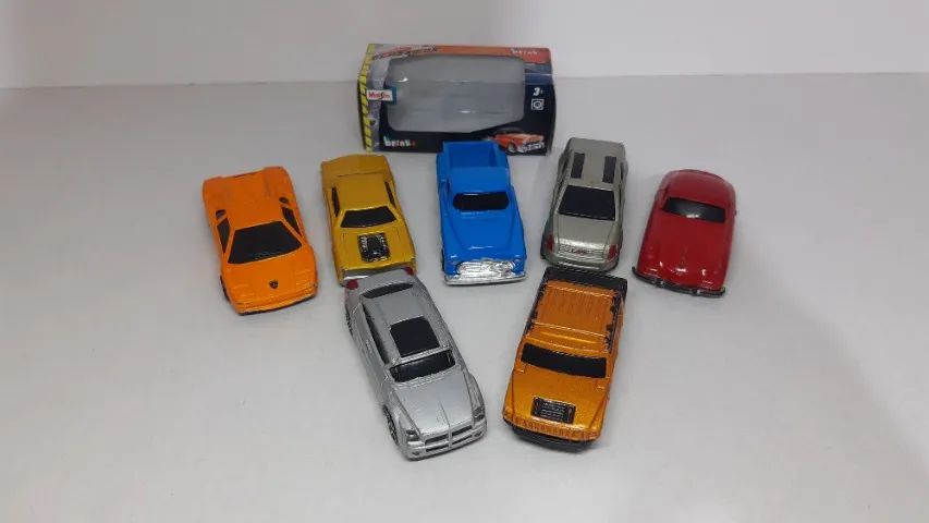 Hot Wheels batmoveis e outros lote - Foto 3