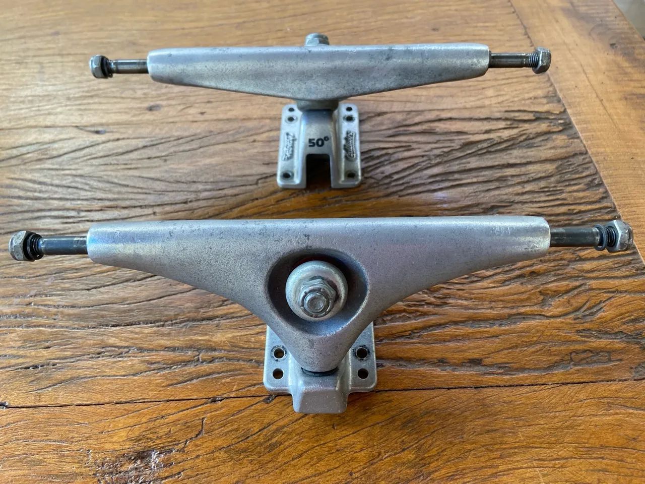 Caliber III 158mm 44º Raked ダウンヒル トラック Caliber III: 158mm