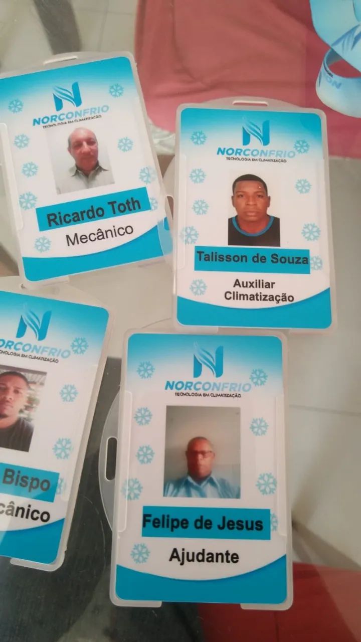 10 Crachás + cordão personalizado .promoção  - Foto 2