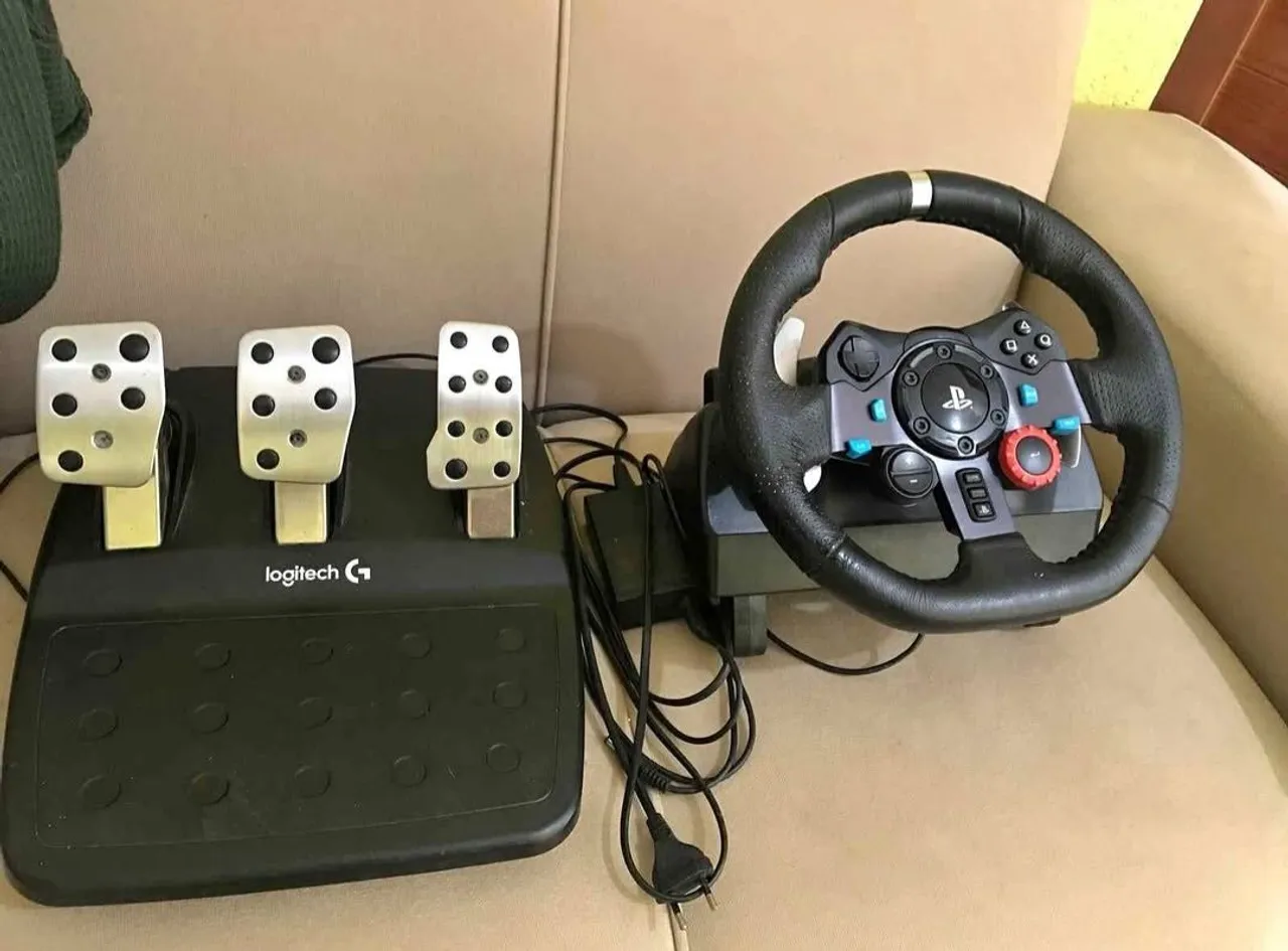 Volante e Pedais Logitech G29 Na Caixa