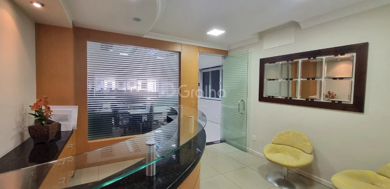Salas Comerciais de 211m² no Centro