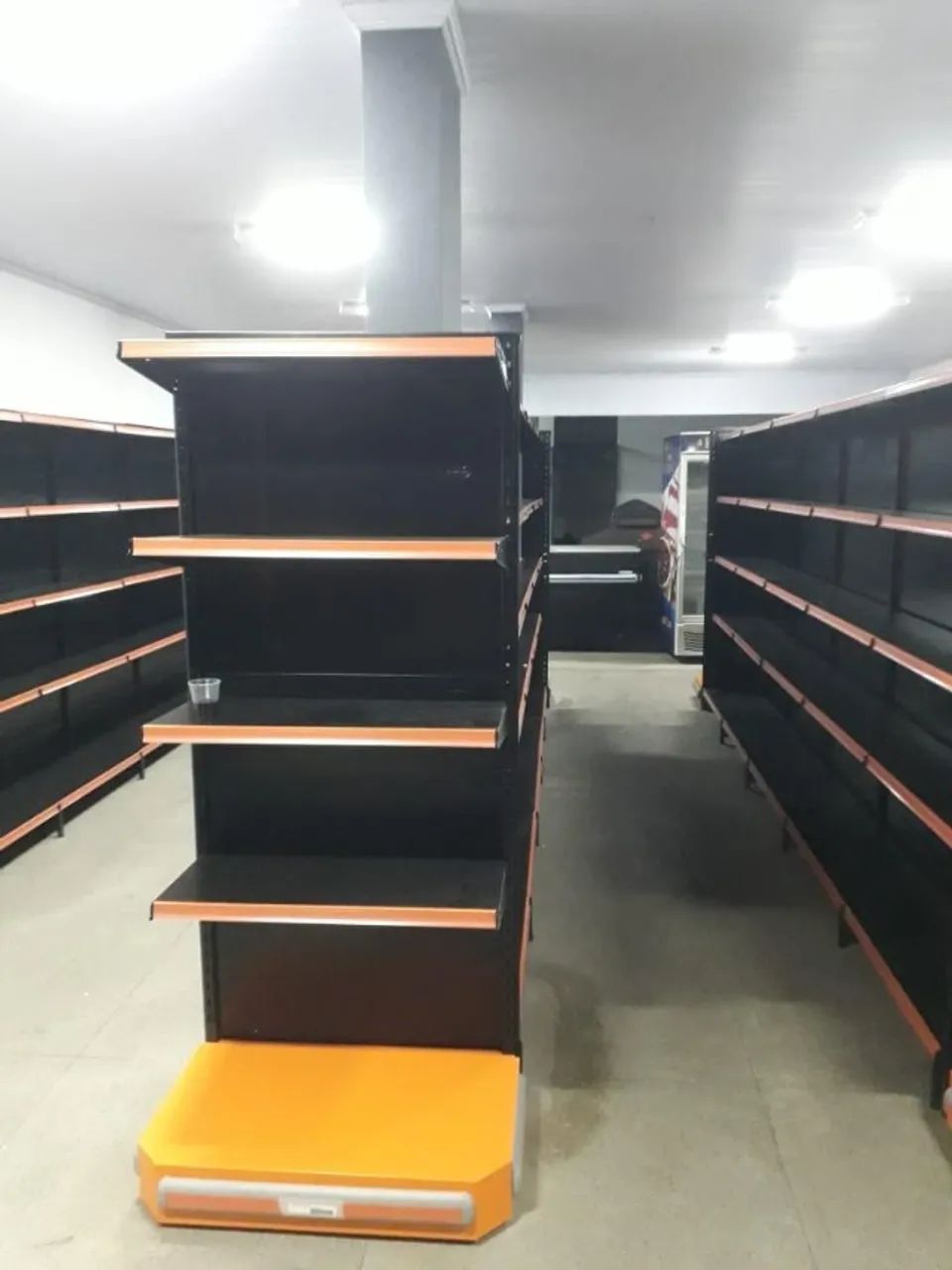 Gôndolas e Acessórios para Lojas Pequenas