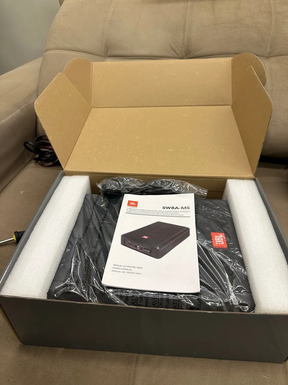 Subwoofer JBL SW8A-MS - praticamente novo, na Caixa 2 meses de uso