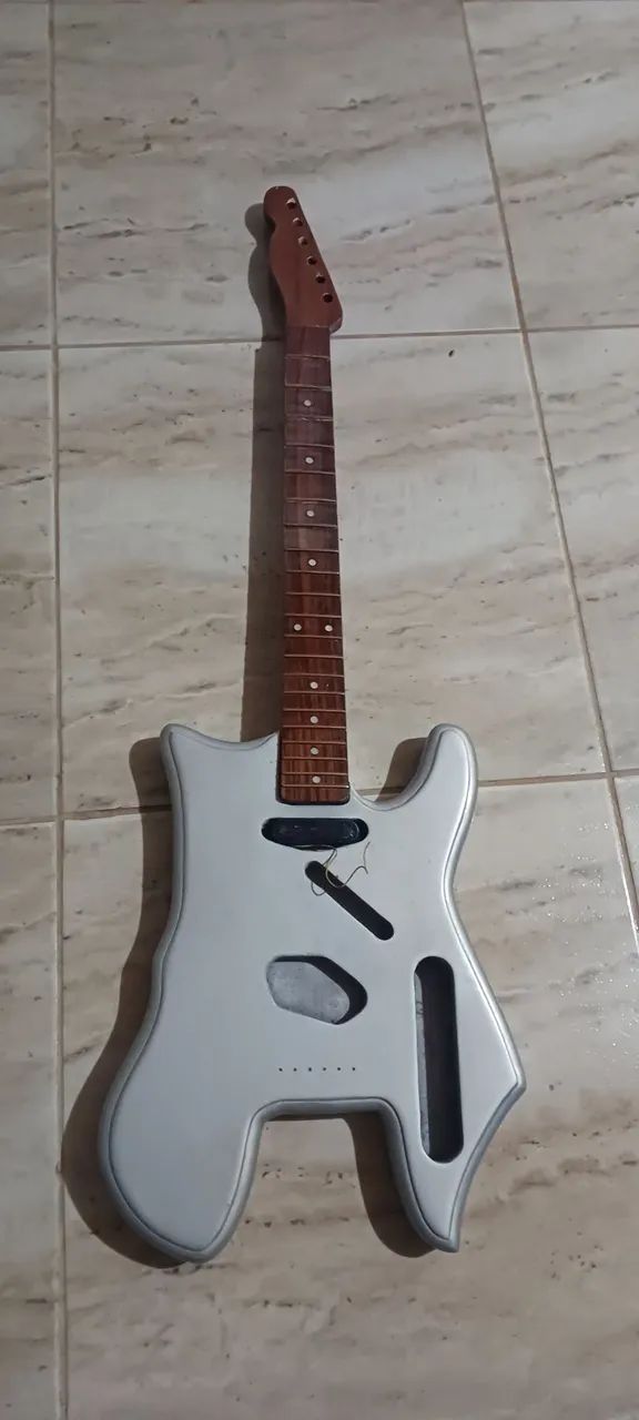 Guitarra Elétrica Corpo Branco