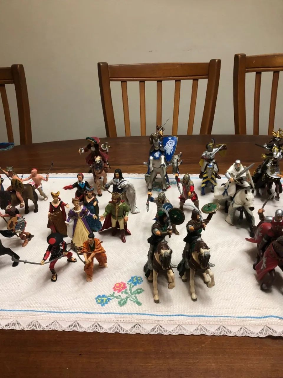 Conjunto de cavaleiros medievais Papo, itens raros e colecionáveis  - Foto 4