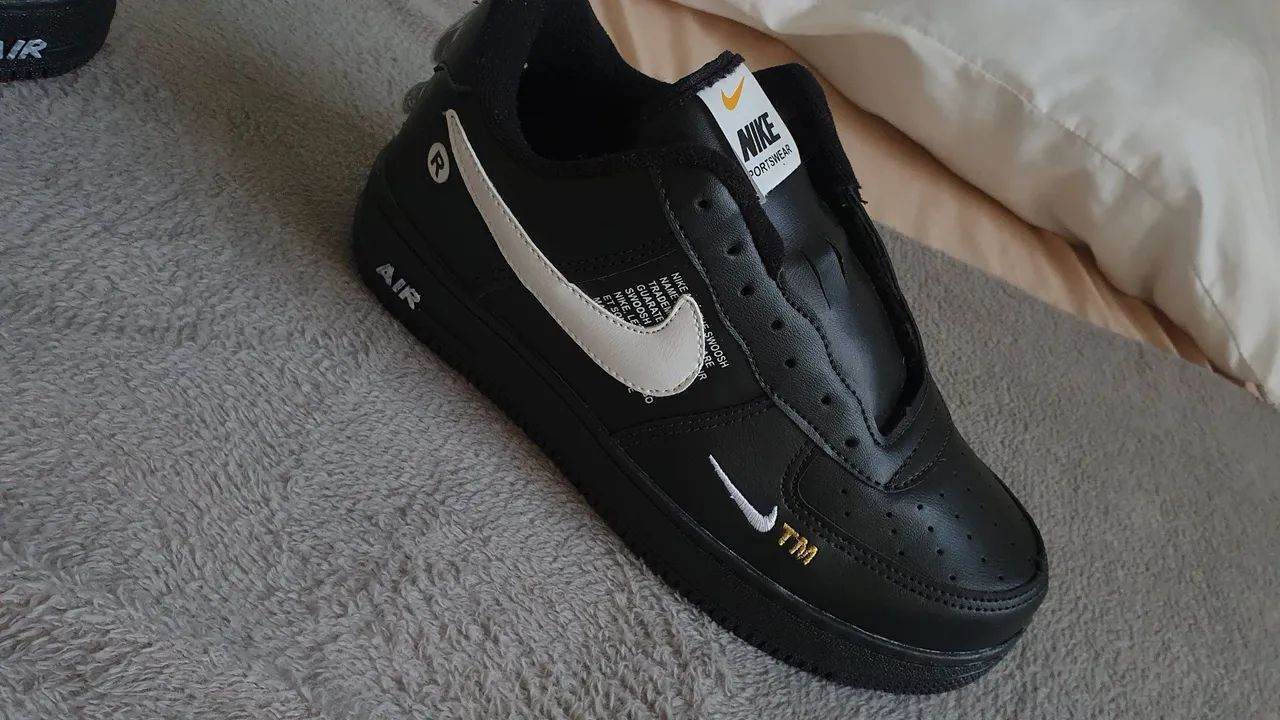 Tênis Nike Air Force 1 Preto - Foto 3