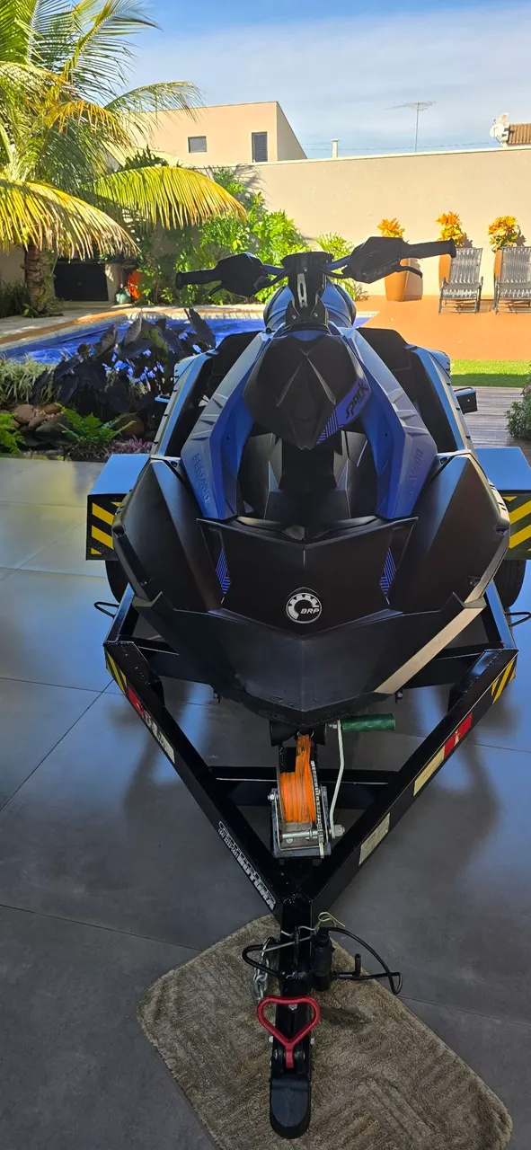 Jet Ski Sea-Doo Spark Trixx 2023 - 41 horas - Carreta inclusa - Estado impecável!<br>