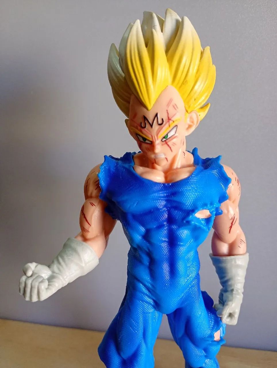 Boneco Vegeta Super Saiyajin Majin - Foto 3