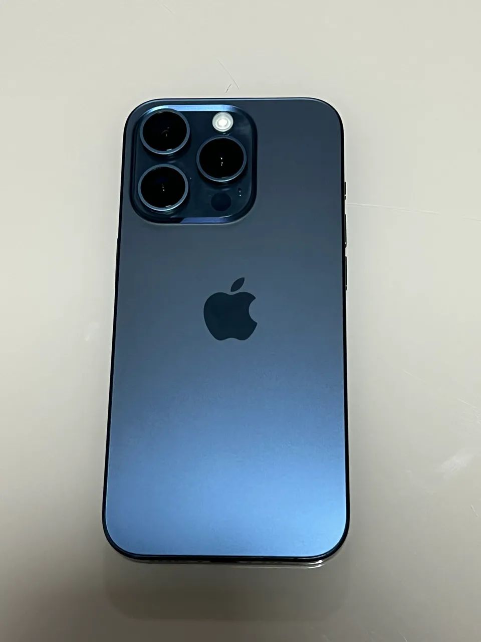 中*上様 Apple iPhone 15 Pro 128GB Blue Tita Apple iPhone 15 Pro (128GB) Azul Titânio - Apple iPhone 15 Pro