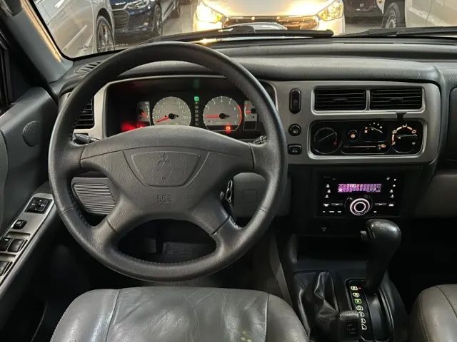 Mitsubishi Pajero Sport HPE 3.5 4X4 200cv Aut. 2009 - Foto 6