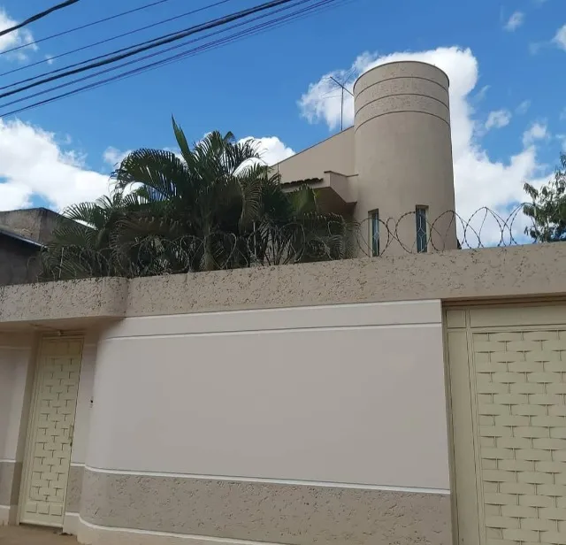 Casa Alto Padrão - Morada do Parque - Montes Claros/MG - 4 dorms 450m²