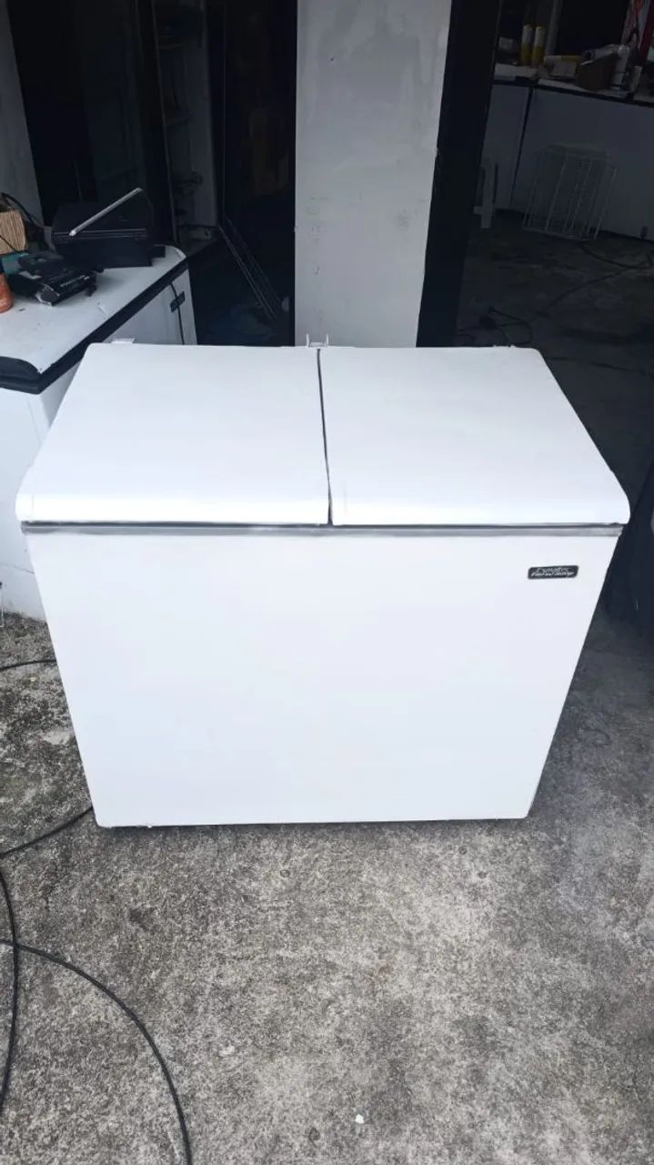 VENDO FREEZER SUPER CONSERVADA