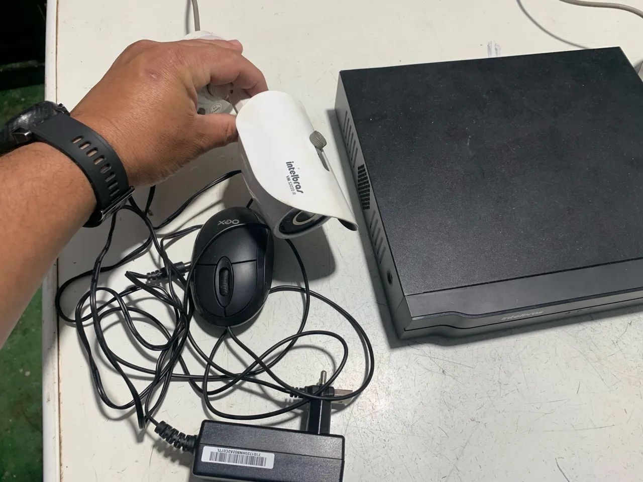 DVR Intelbras 16 canais + HD 1 TB