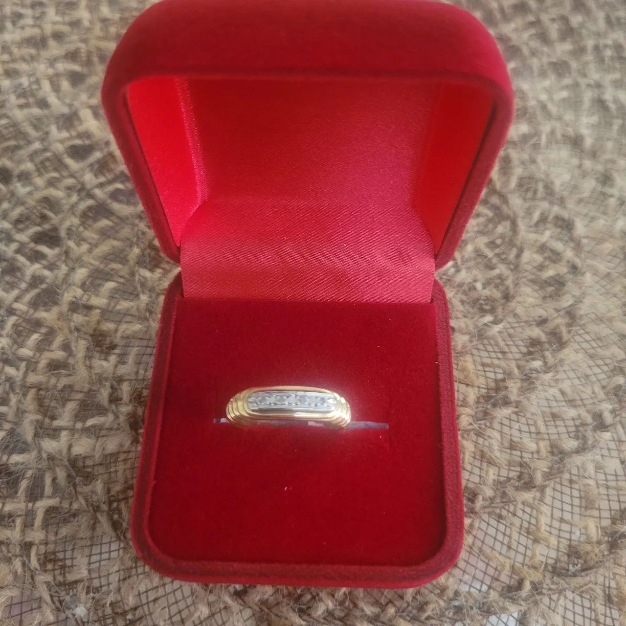Anel de ouro amarelo e branco 18k  750 com 4 diamantes  - Foto 2