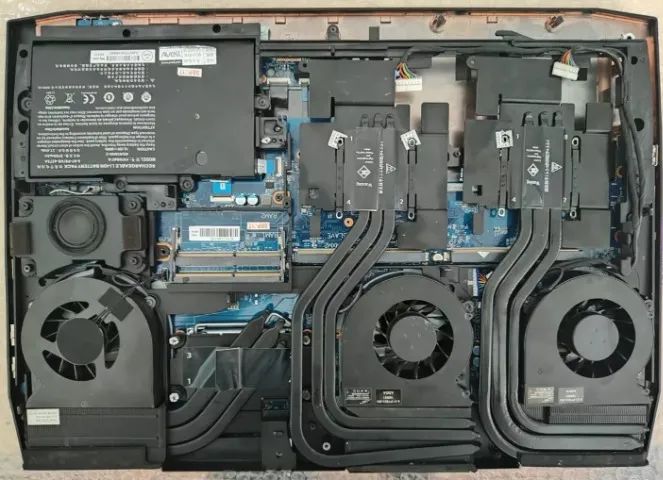 Notebook Gamer Top Avell I7 Mxm Gtx 1070 Sli Gsync (defeito