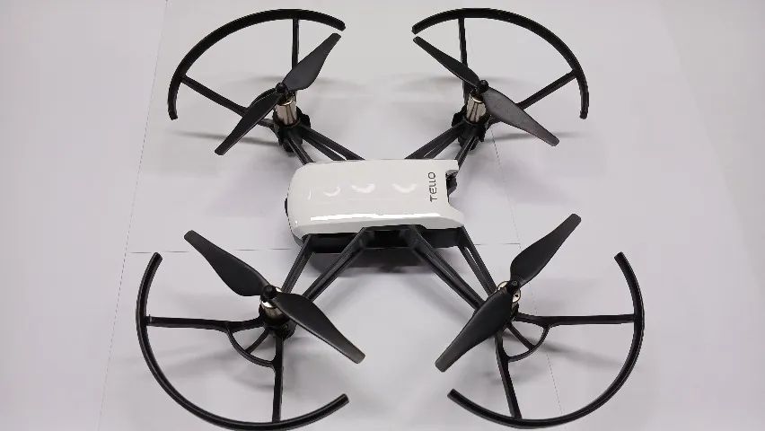 Drone Dji Tello para a retirada de peças