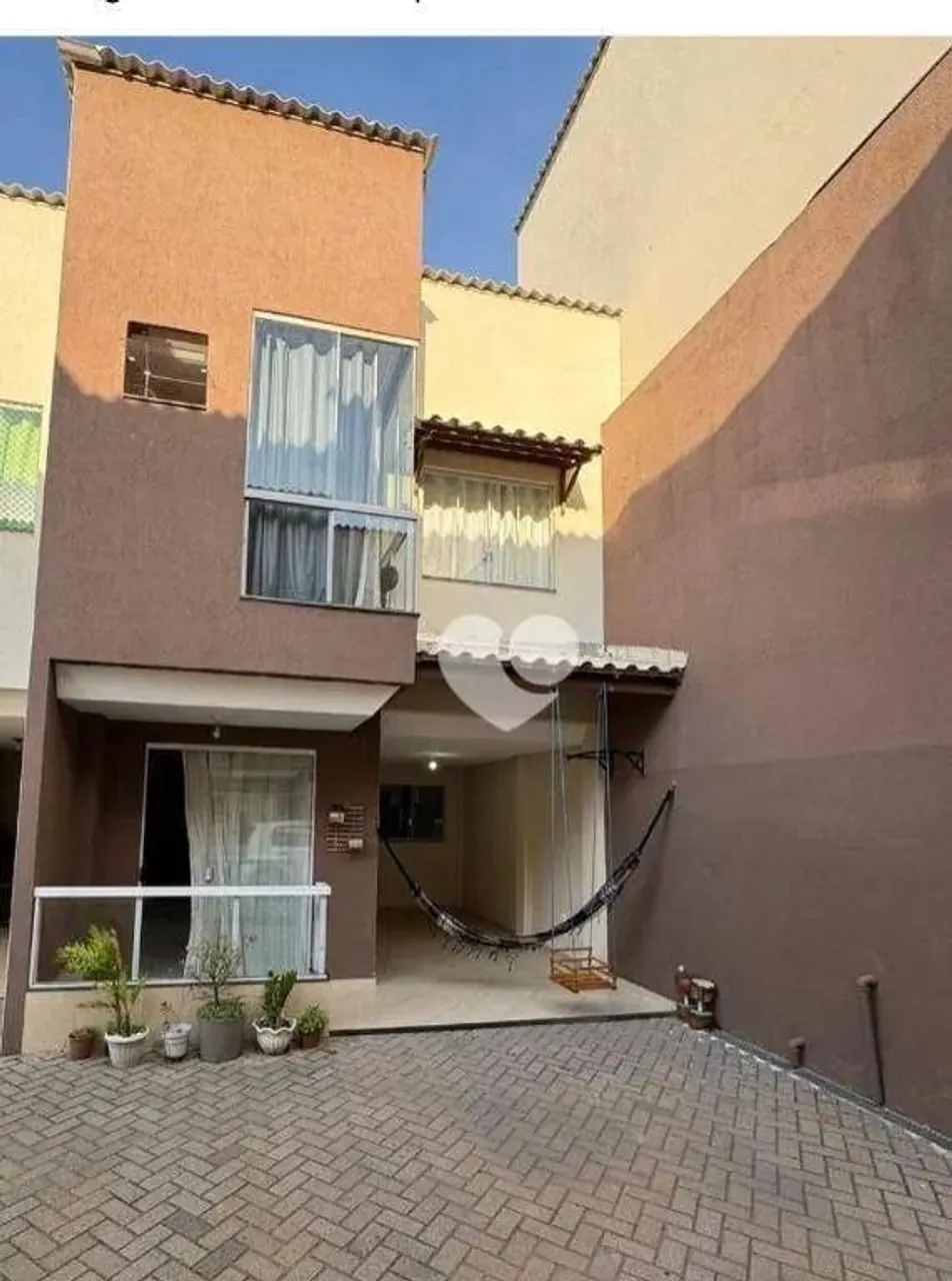 Casa com 2 quartos à venda por R$ 390.000