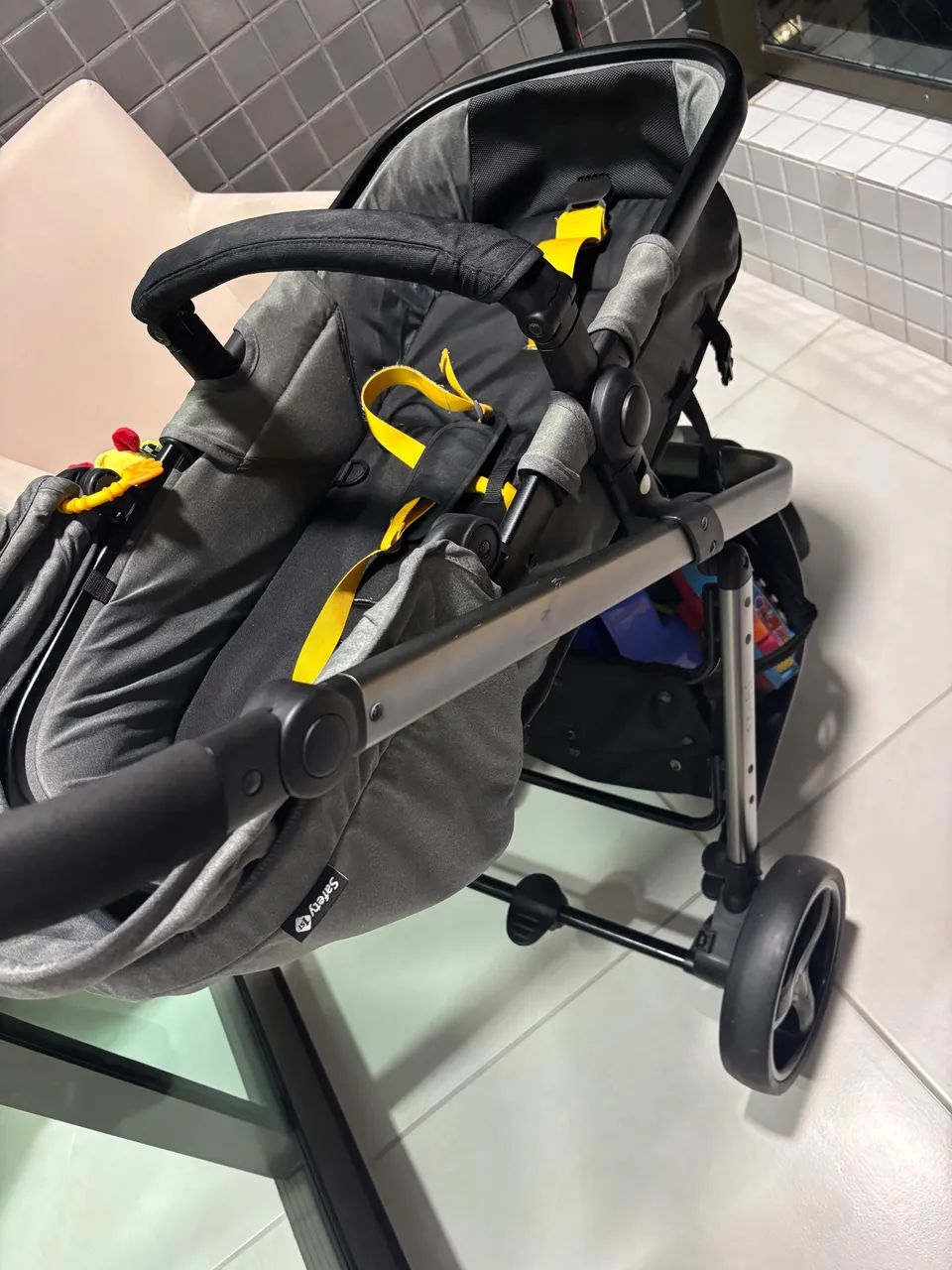 Bebê Conforto  e carrinho com Base One-Safe Safety 1st - Foto 5
