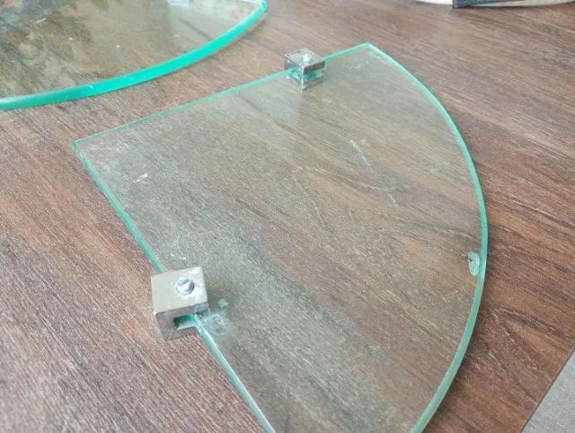 Prateleira de canto em Vidro / Metal Transparente 3 cm x 28 cm x 21 cm