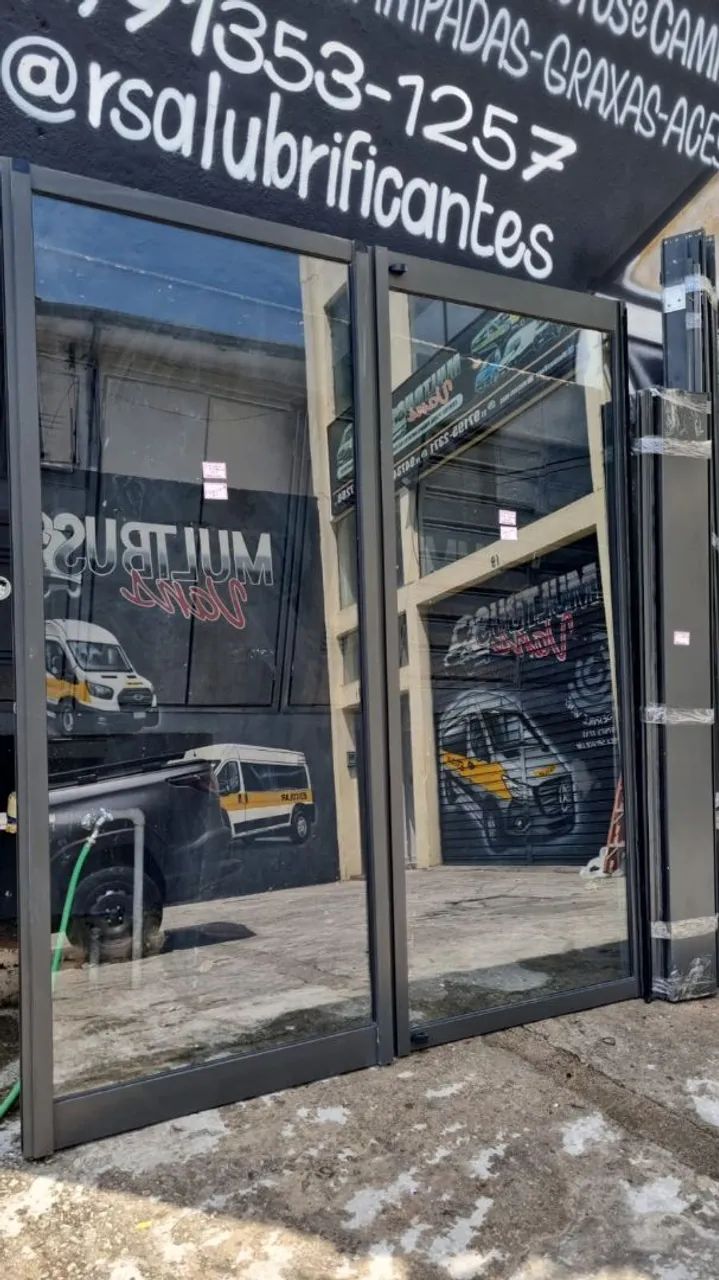 Porta balcão com persiana linha gold premiun panorâmica  - Foto 2