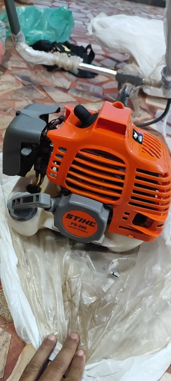 Roçadeira STIHL FS-290. Valor 2500 novo.santarem Pará
