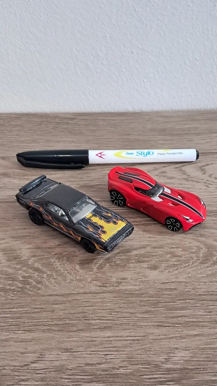 Carrinhos Hot Wheels