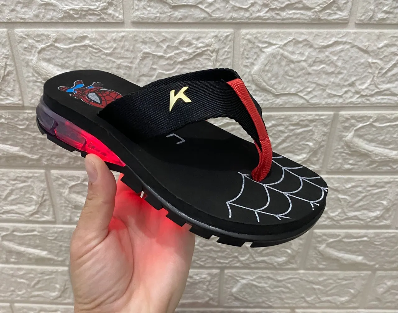 Chinelo kenner Infantil Aranha com Luzes LED