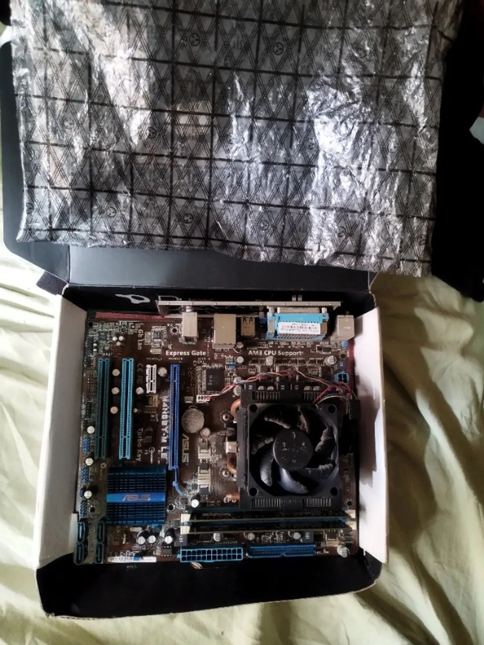Placa mãe 8gb RAM e processador (kit) - Foto 2