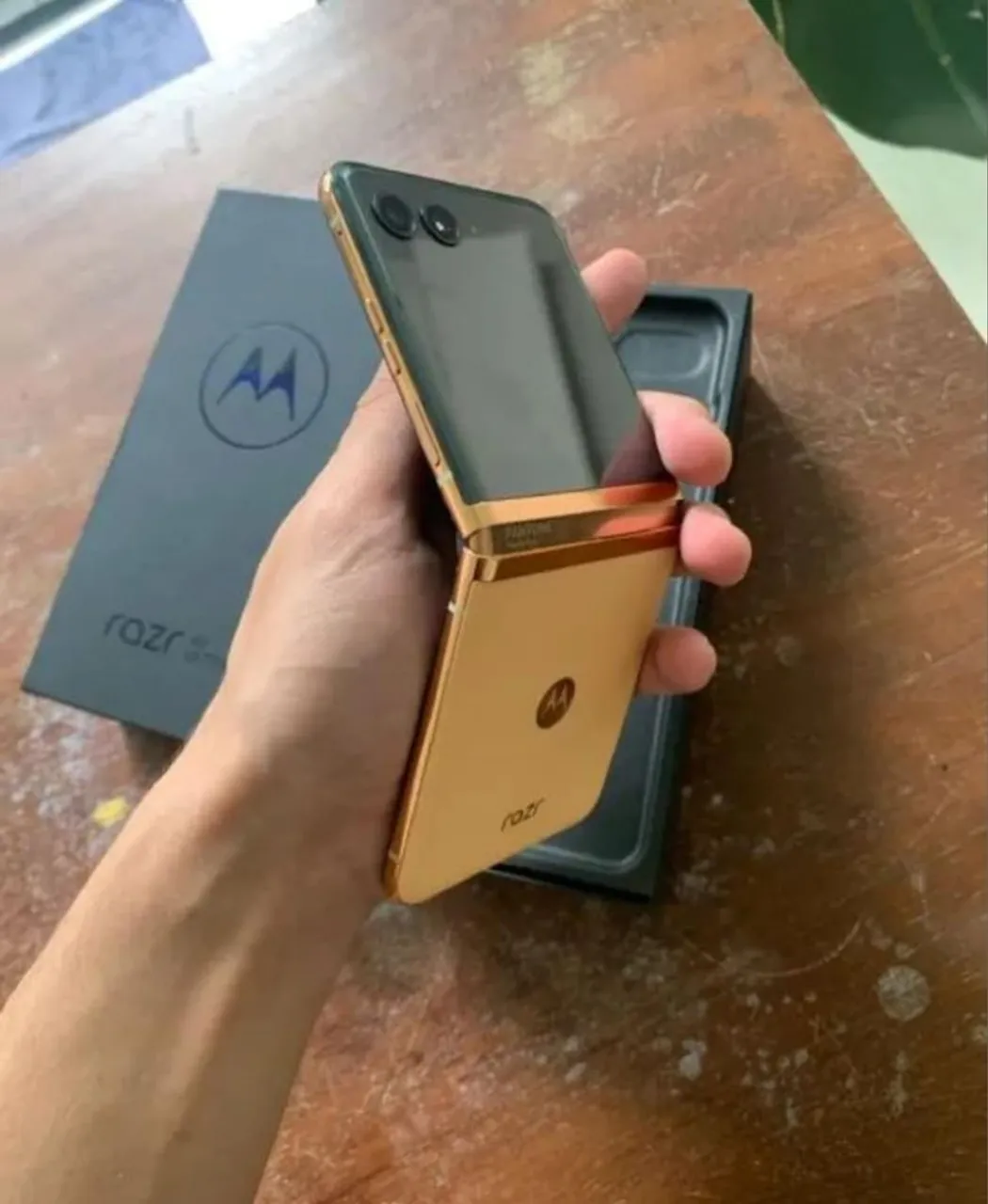 RAZR 40 ultra troco em um inferior