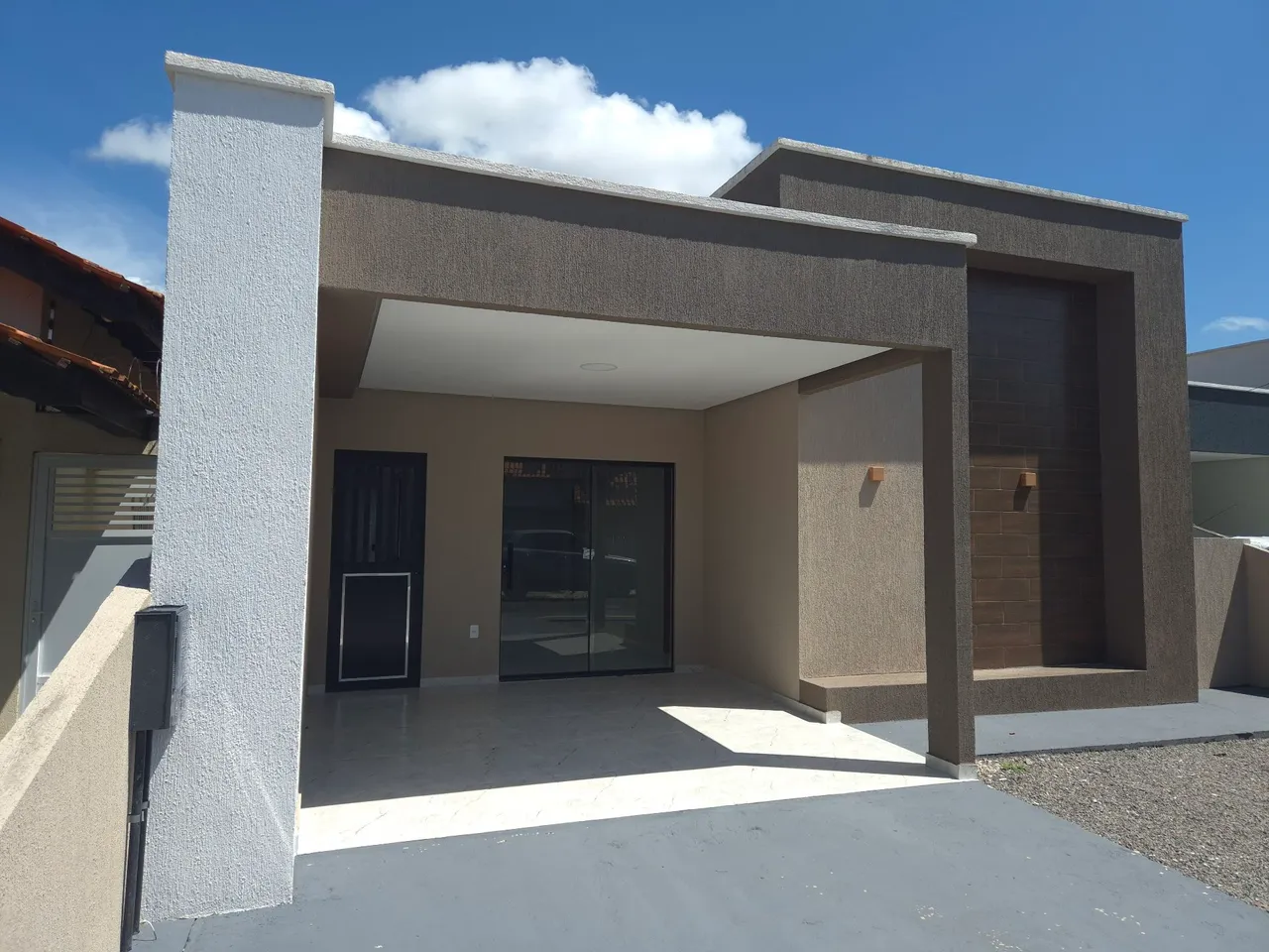 Casa em condomínio podendo ser financiado( 3 Quartos sendo 1suite master)