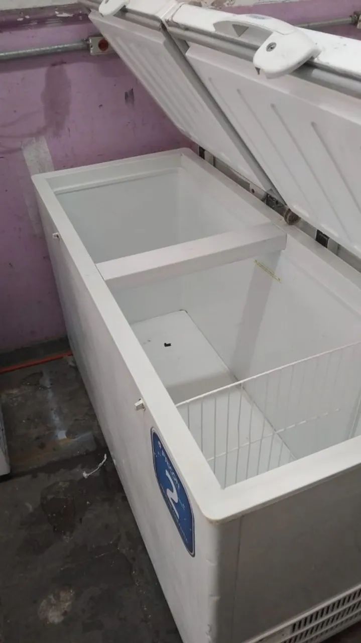 Freezer horizontal fricon 503L 220v - Foto 4