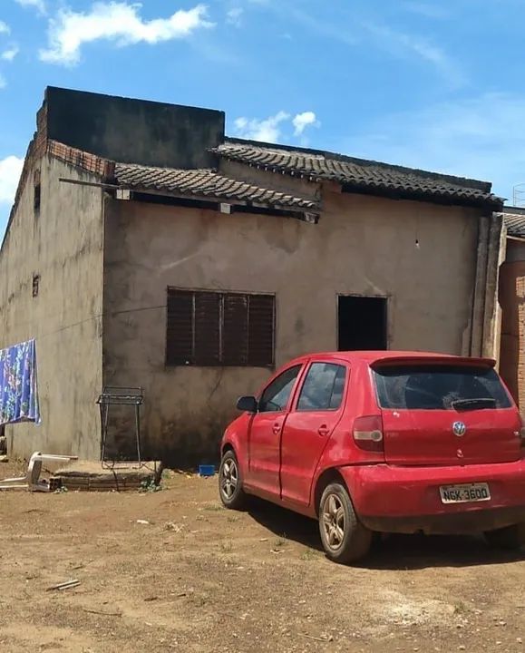 Casa para venda -  2 Quartos - Próximo ao Centro