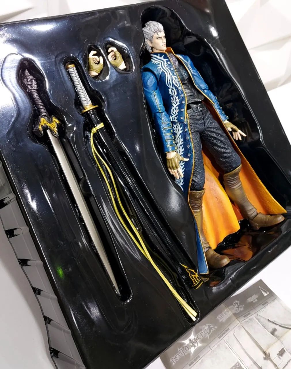 Vergil Play Arts Kai Devil May Cry 3 Square Enix Original