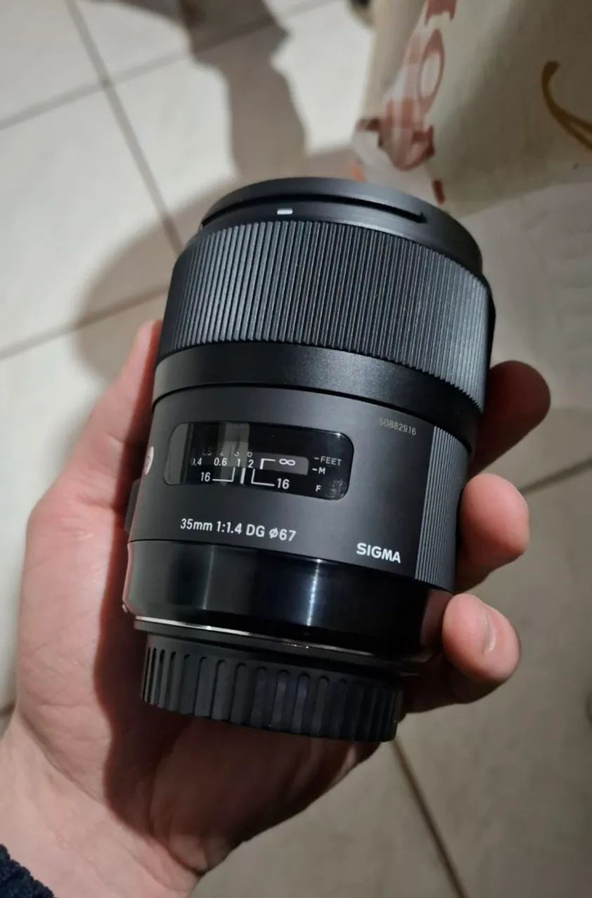 Lente Sigma 35mm f/1.4 DG HSM Art para Câmeras