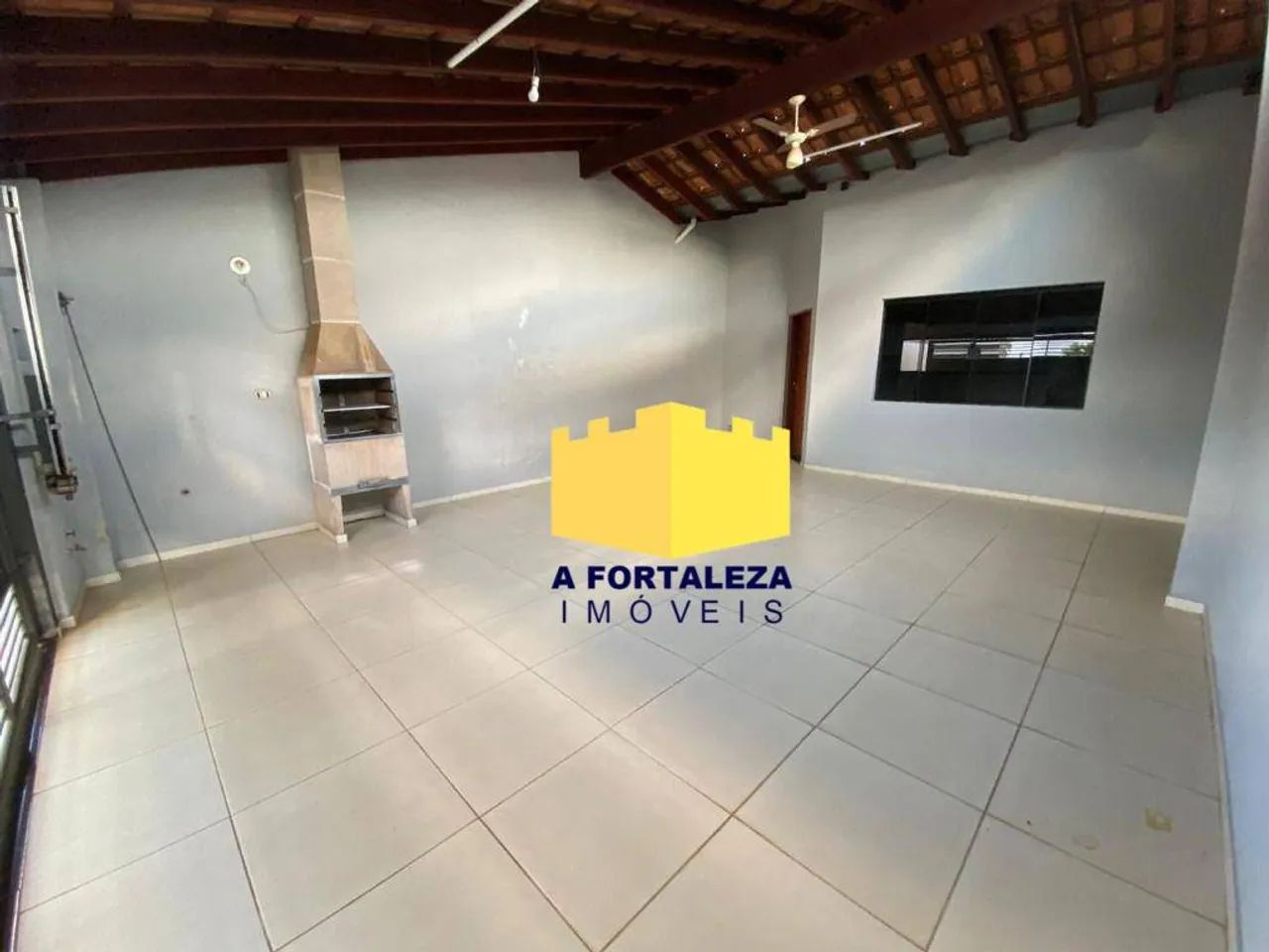 Casa com 3 dormitórios para alugar, 159 m² por R$ 2.600,00/mês - Parque Nova Carioba - Ame