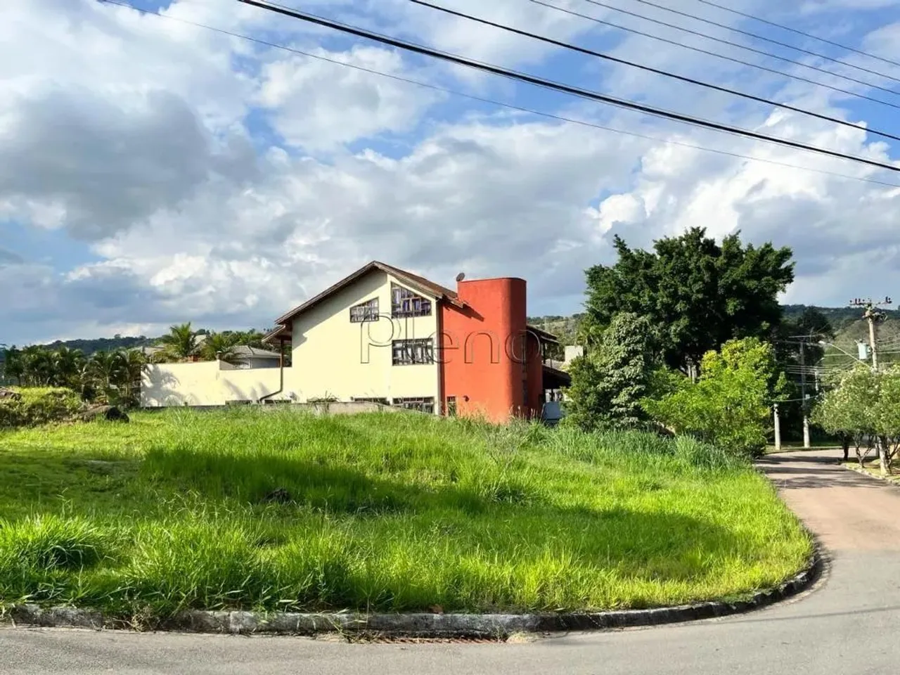 Terreno à venda com 1100m² no Condomínio Residencial Moinho de Vento, em Valinhos